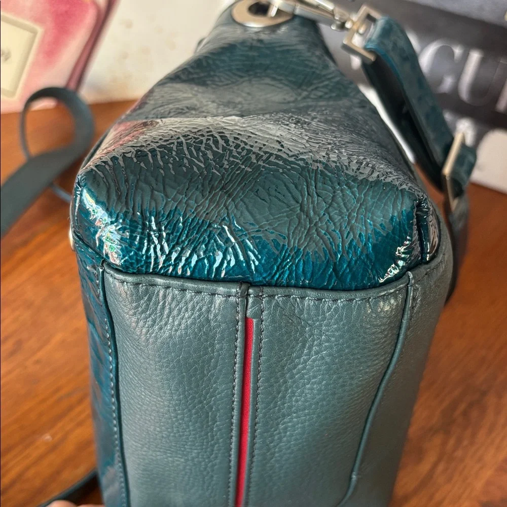 Hammitt Bryant Medium 2023 Season Exclusive - Dipped Teal Crinkled Patent RARE - Picture 9 of 14